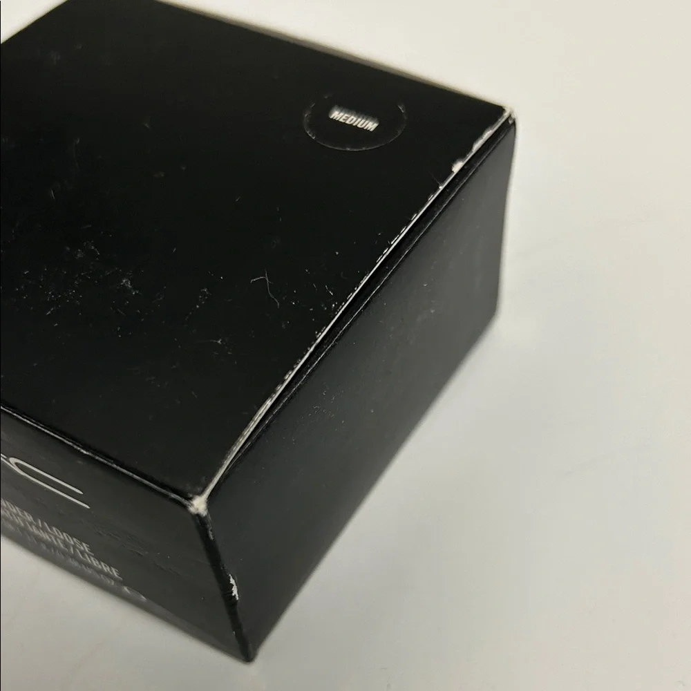 Loose Blot Powder Medium NEW — Sealed